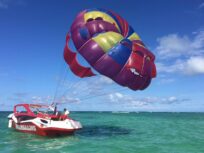 Parasail en Bávaro - PUNTA CANA- Tour / Excursiones - Stay Happy RD