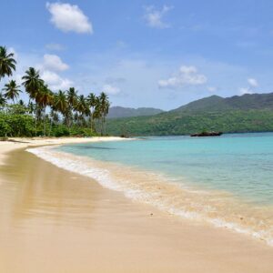 Playa Ricon -- Parque Nacional Los Haitises - SAMANA- Tour / Excursiones - Stay Happy RD